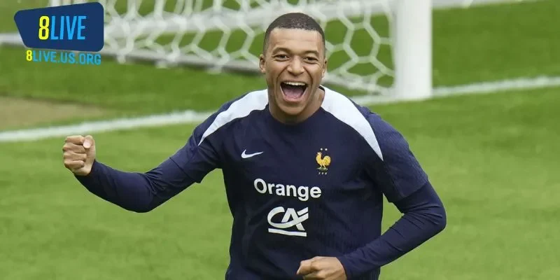 Cầu thủ Mbappe gây ấn tượng với tốc độ di chuyển cực nhanh